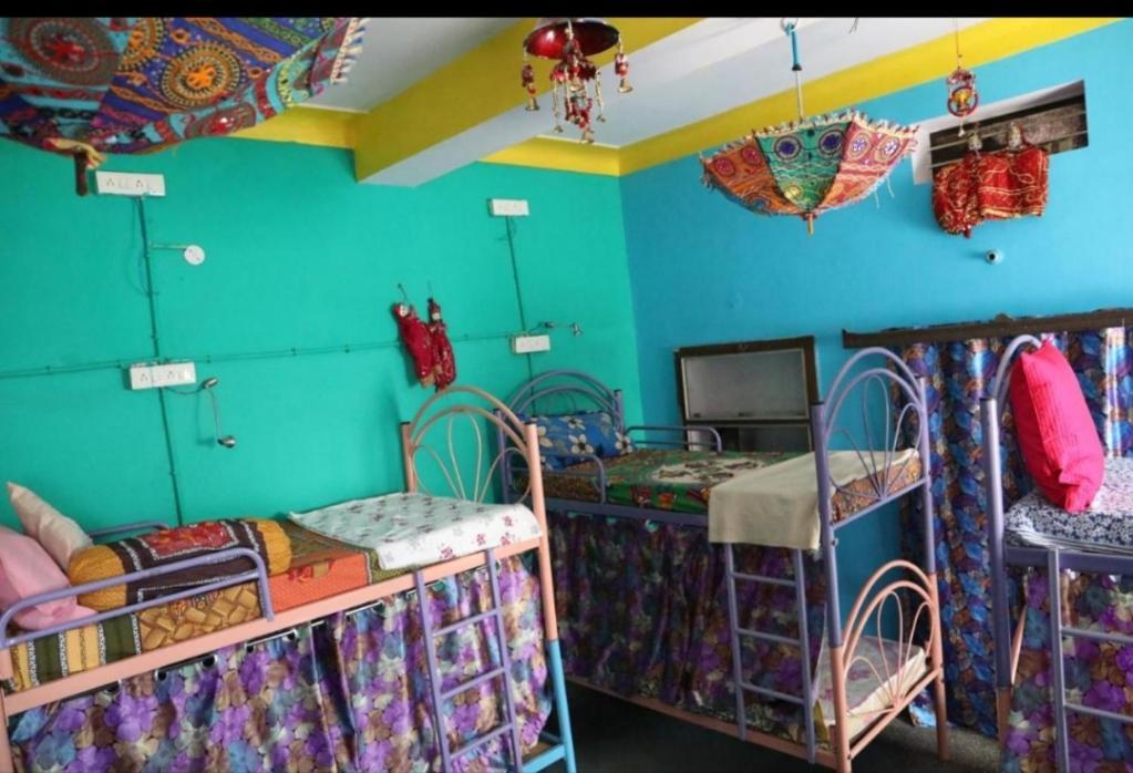 House Of Touristers Hotel Jaipur Bagian luar foto